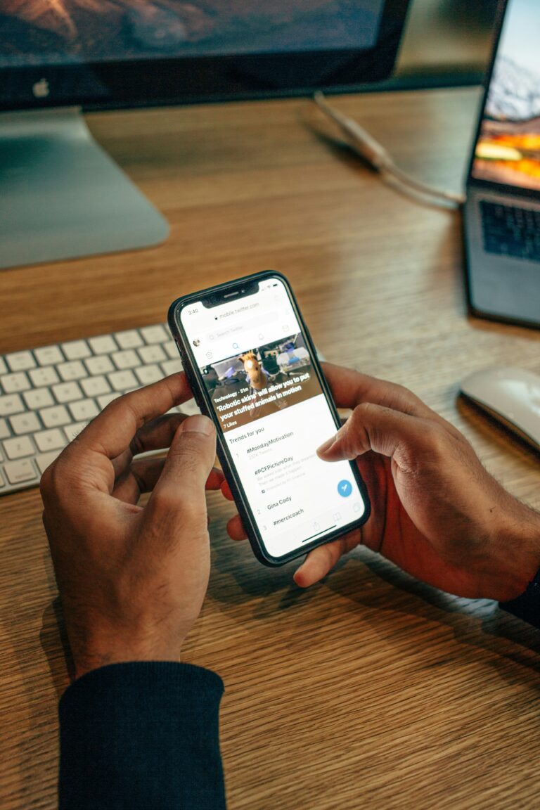 How Tradespeople Are Using AI to Win More Customers Online in 2026