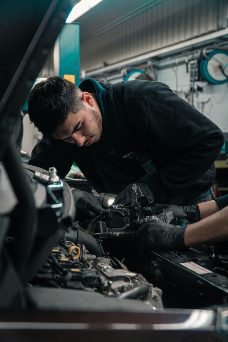 Best Tech Tools for Auto Mechanics and Diesel Techs in 2026