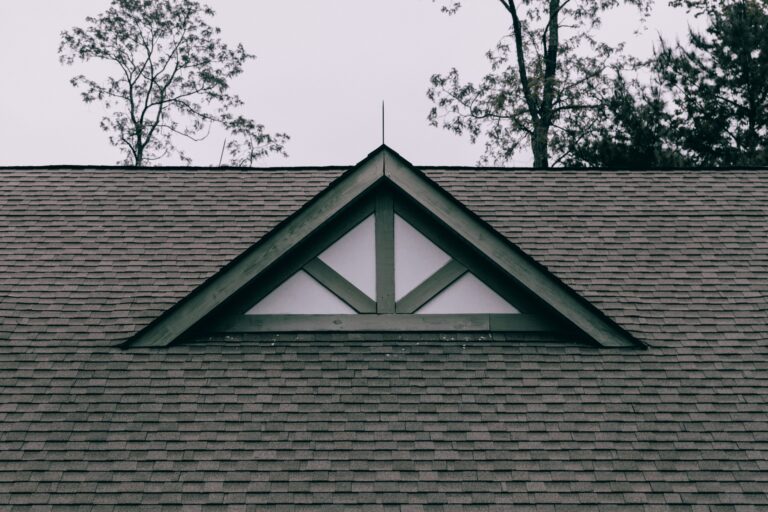 Best AI Tools for Roofing Contractors to Grow Their Business in 2026