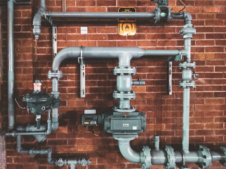 Best AI Tools for Plumbing Contractors to Win More Commercial Jobs in 2026